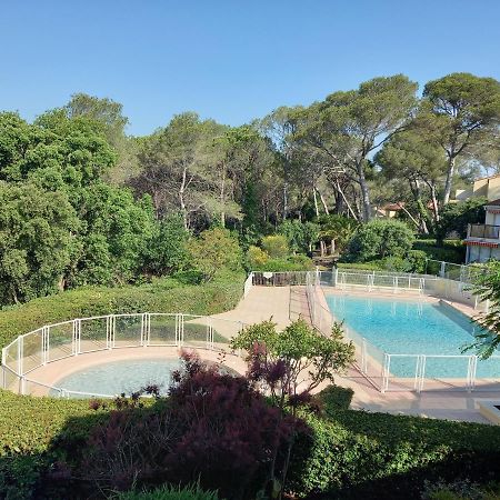 Les Hauts Du Golf Rez De Jardin Piscine Tennis Saint-Raphael  Bagian luar foto
