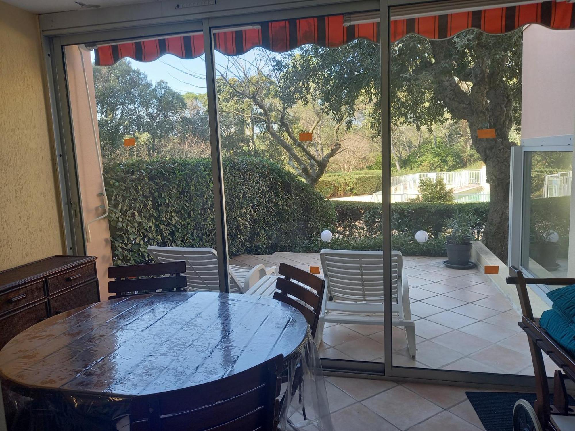 Les Hauts Du Golf Rez De Jardin Piscine Tennis Saint-Raphael  Bagian luar foto
